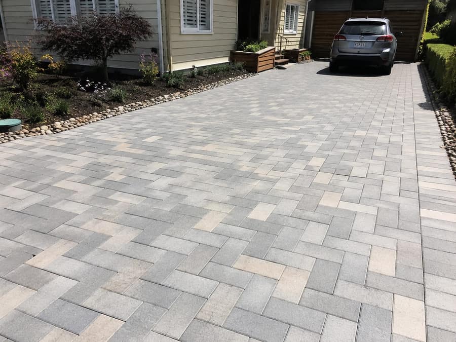 Basket weave paver design Pittsburgh
