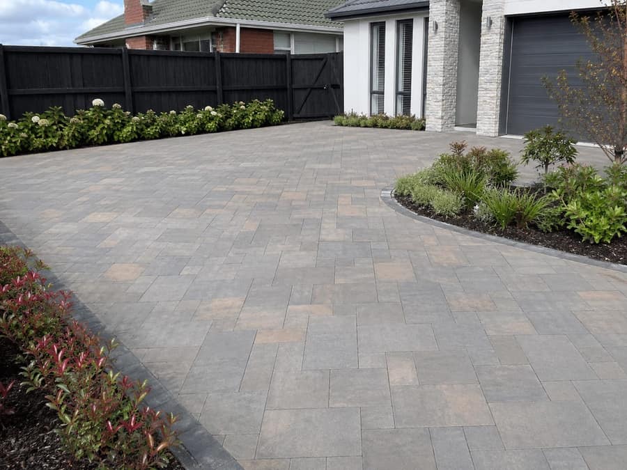 Random ashlar paver design Pittsburgh